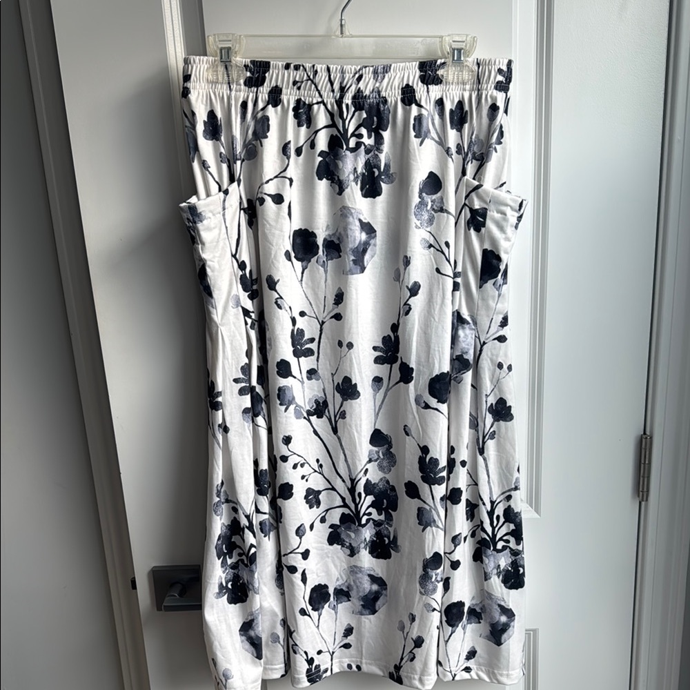 Black Purple and White Midi Skirt with Pockets!